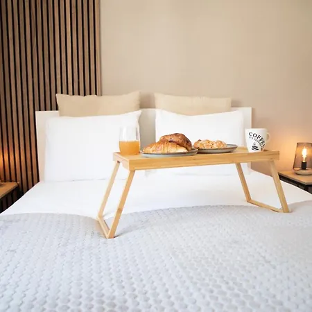 L'elegance Du Vigny Apartmán
