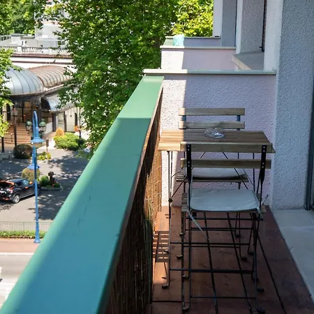 L'elegance Du Vigny Apartmán